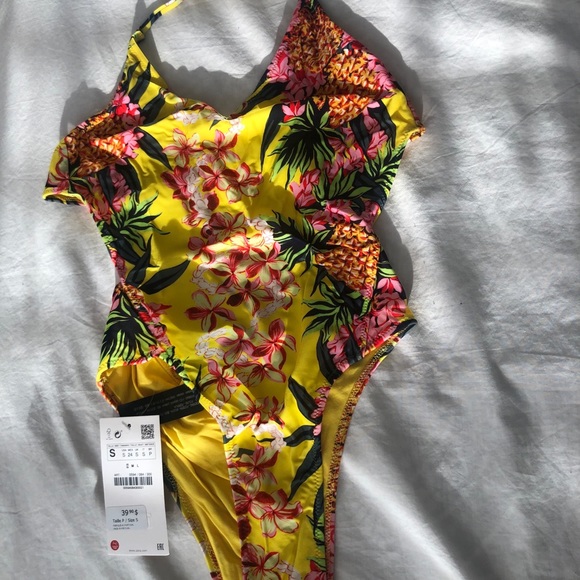Zara yellow print cut-out bathing suit - Picture 2 of 5